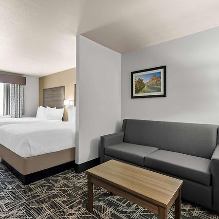 Best Western Plus Caldwell Inn & Suites Exterior photo