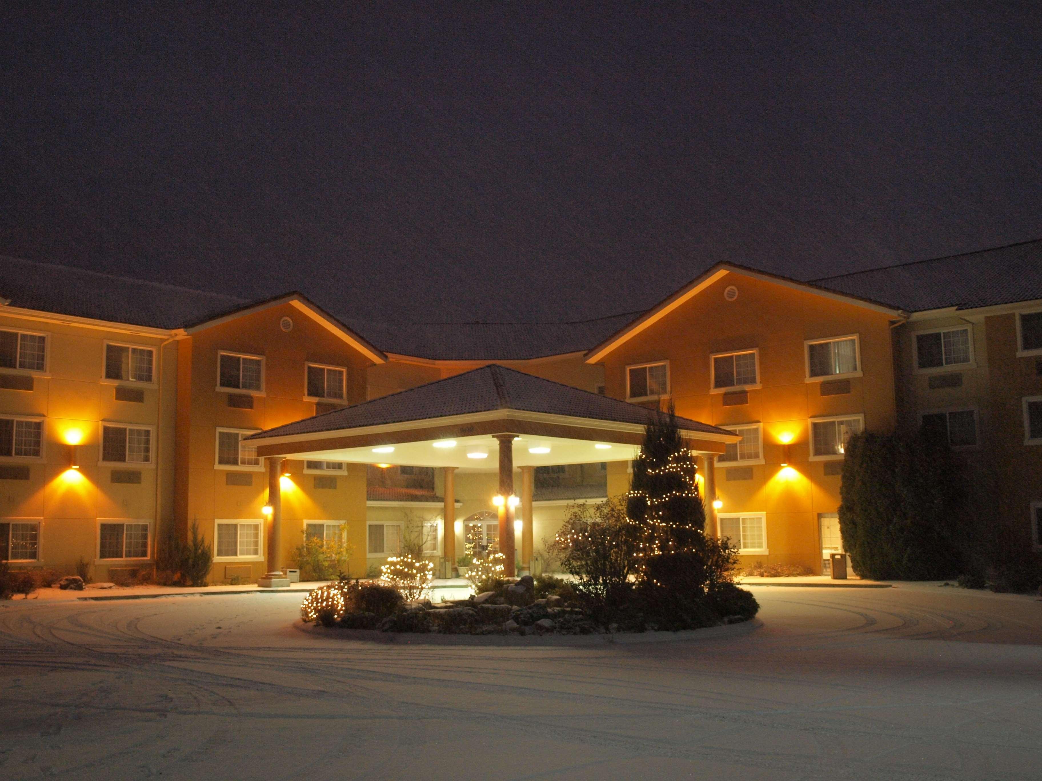 Best Western Plus Caldwell Inn & Suites Exterior photo