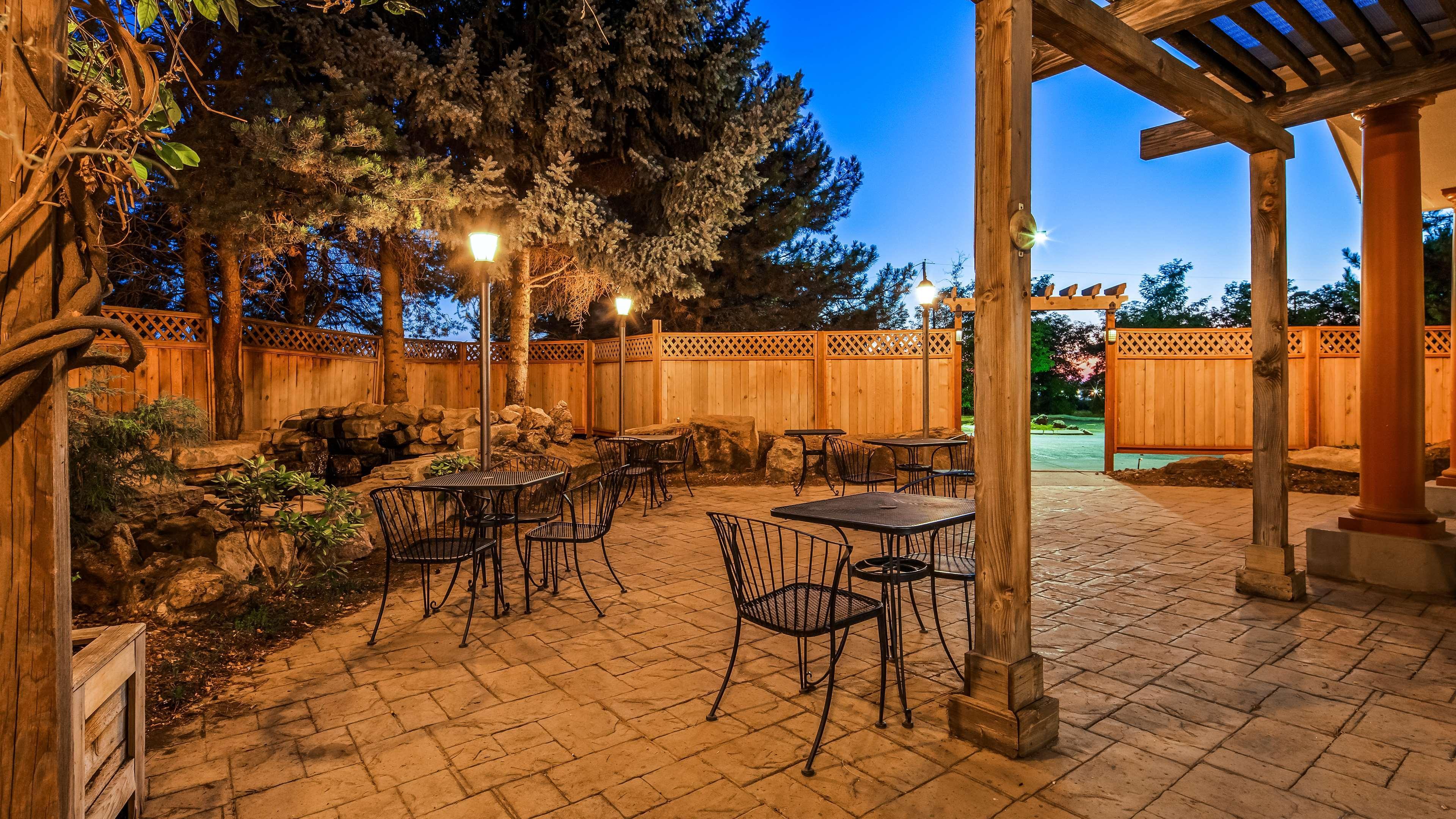 Best Western Plus Caldwell Inn & Suites Exterior photo